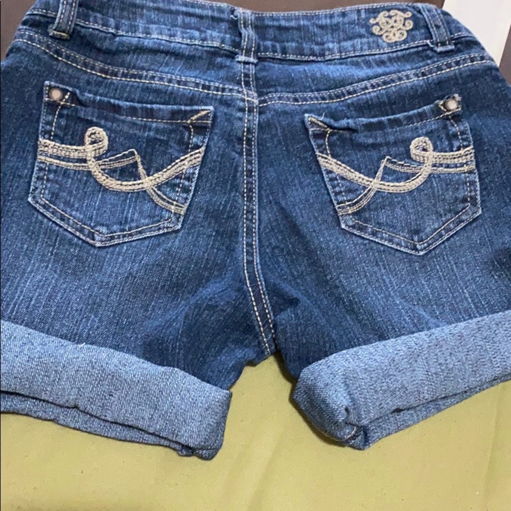 Shorts - Picture 2 of 2
